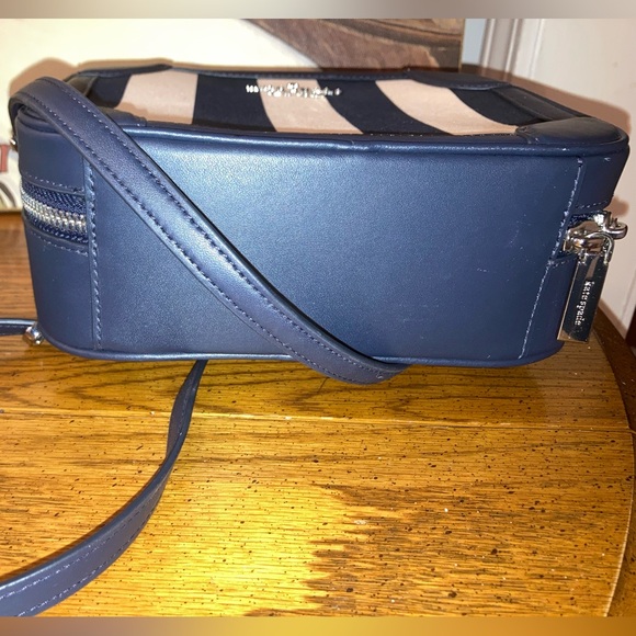 Kate Spade Traveler Trunk Novelty Crossbody Bag - Navy & Cream - EUC - Picture 6 of 9